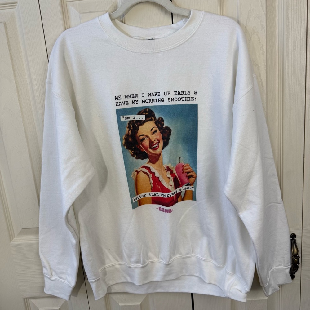 Graphic Sweatshirt Morning Smoothie Retro Pinup Women’s Size Large